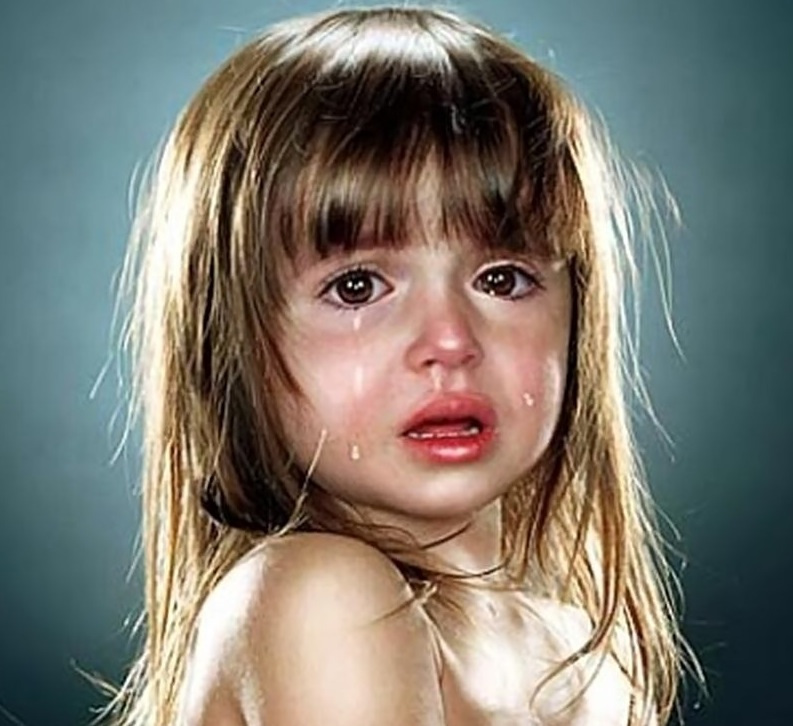 طفلة تبكي , صور بنات حزينة - صور حزينه